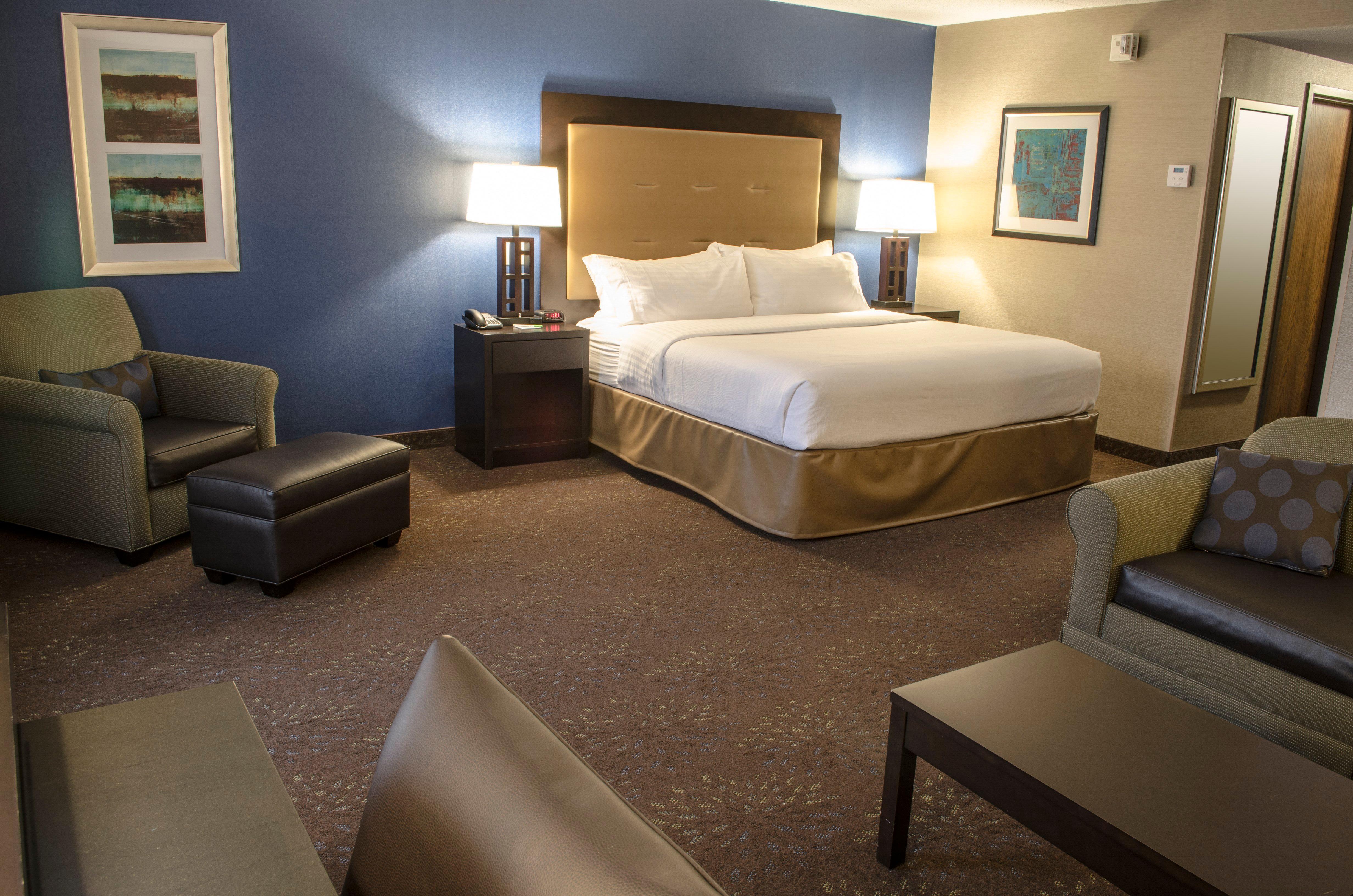 Holiday Inn Fargo By Ihg Exterior photo