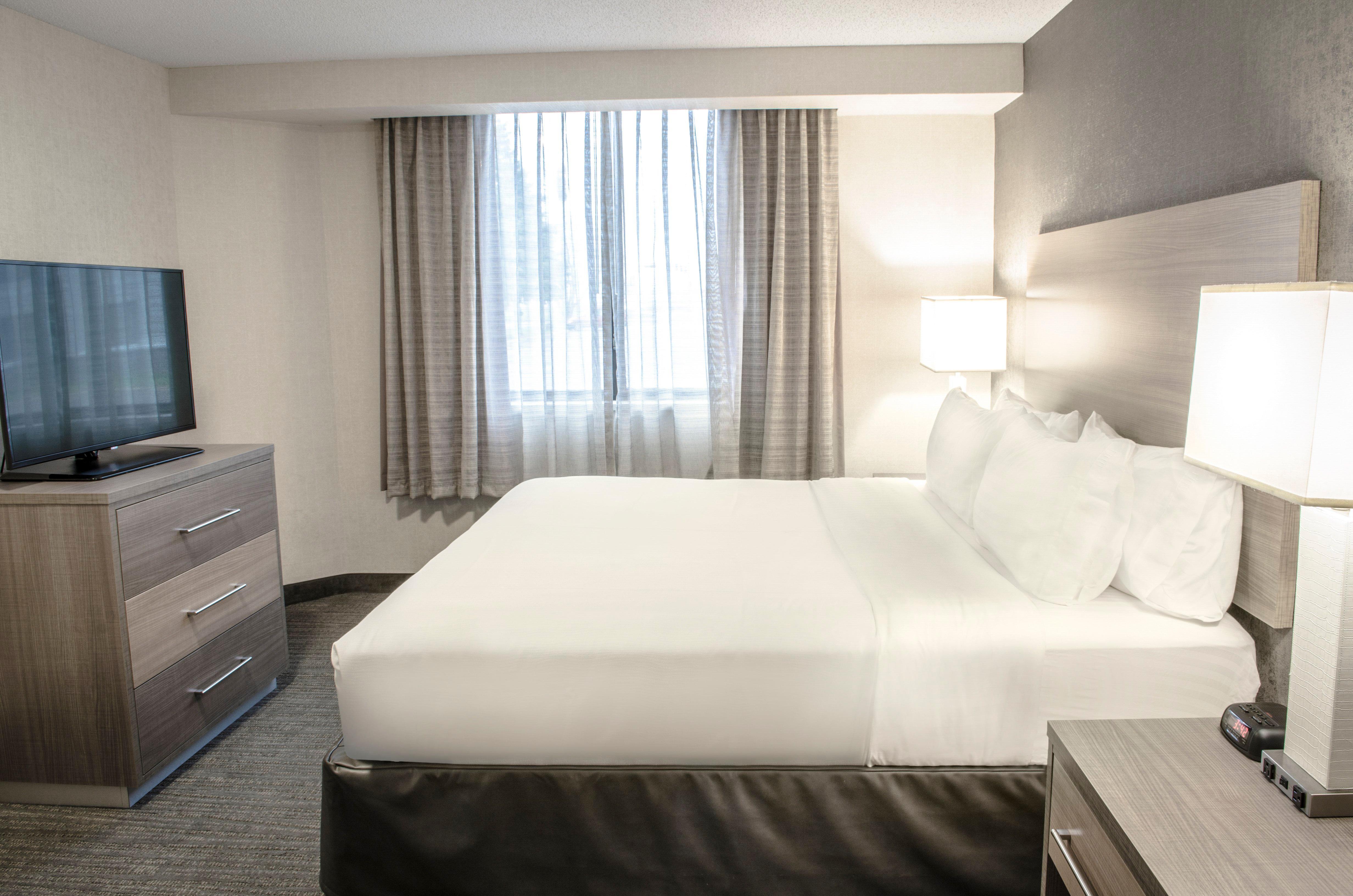 Holiday Inn Fargo By Ihg Exterior photo